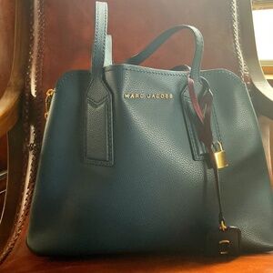 Blue Marc Jacob’s bag/purse.